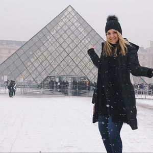 Meet your Posher, Elena